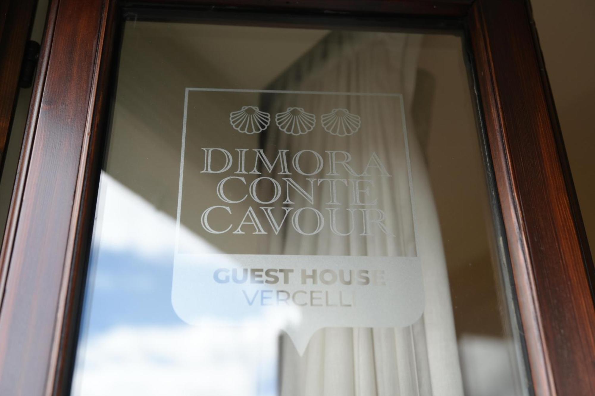 Dimora Conte Cavour Hotel Vercelli Exterior foto