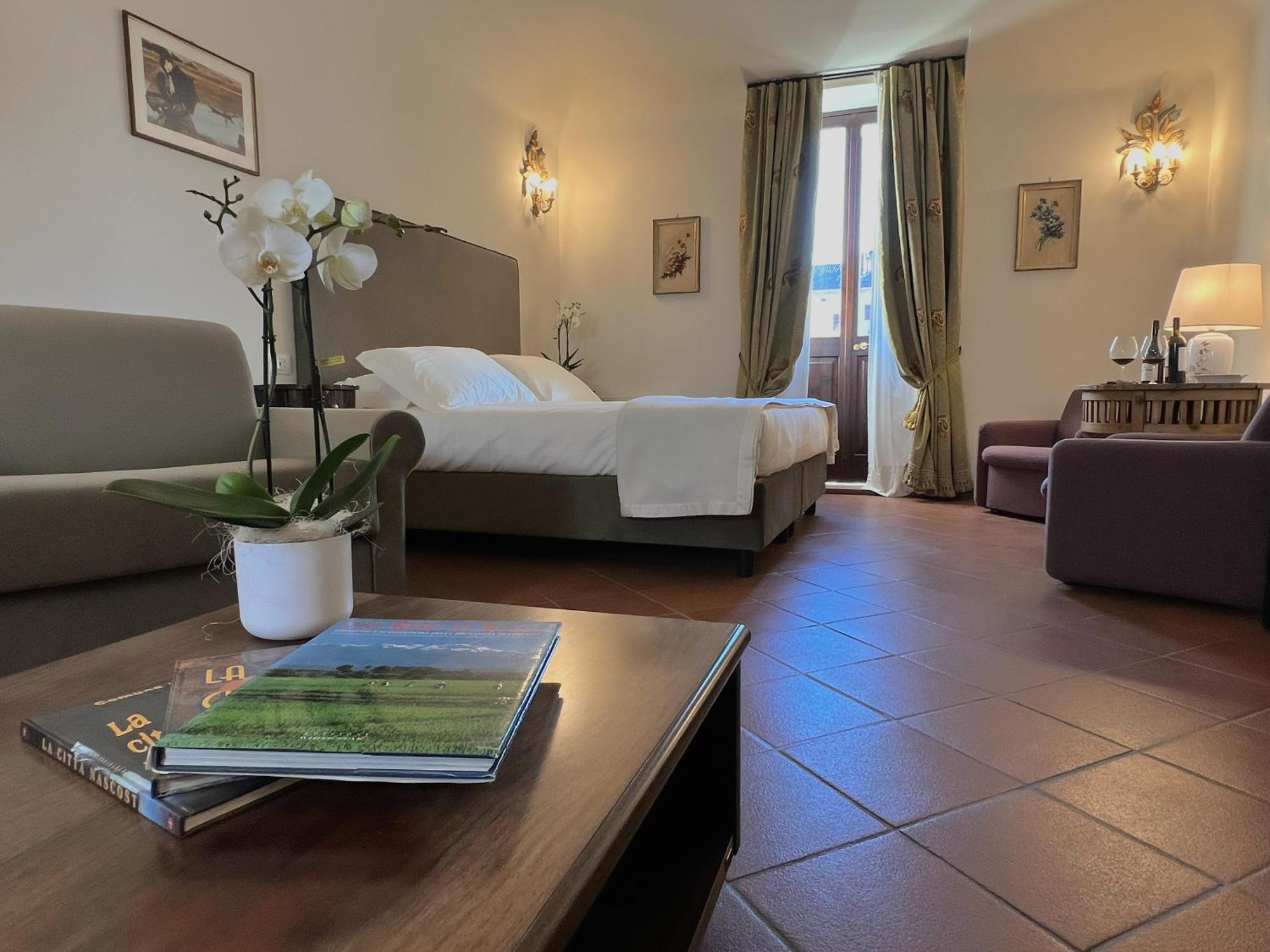 Dimora Conte Cavour Hotel Vercelli Exterior foto